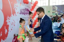 В Гёйчае проходит I Открытое первенство города по художественной гимнастике (ФОТО)