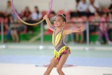 В Гёйчае проходит I Открытое первенство города по художественной гимнастике (ФОТО)