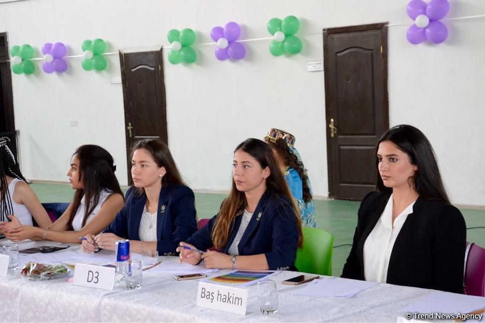 В Гёйчае проходит I Открытое первенство города по художественной гимнастике (ФОТО)