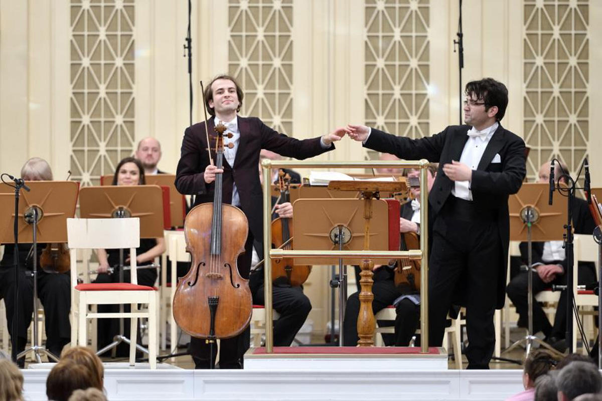 Аншлаг и лучшие музыканты: Эюб Гулиев выступил в России (ФОТО)