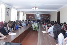 В Баку изучают творчество народного поэта Узбекистана Джамала Камала  (ФОТО)