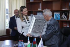 В Баку изучают творчество народного поэта Узбекистана Джамала Камала  (ФОТО)