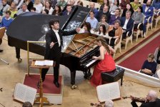 Аншлаг и лучшие музыканты: Эюб Гулиев выступил в России (ФОТО)