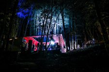 Под звездным небом Пиркули: Энергичная молодежь нарушила покой природы (ФОТО)