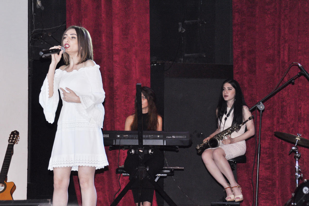 "Страна огней" нашей молодежи: История зарождения эстрадной музыки в Азербайджане (ФОТО)