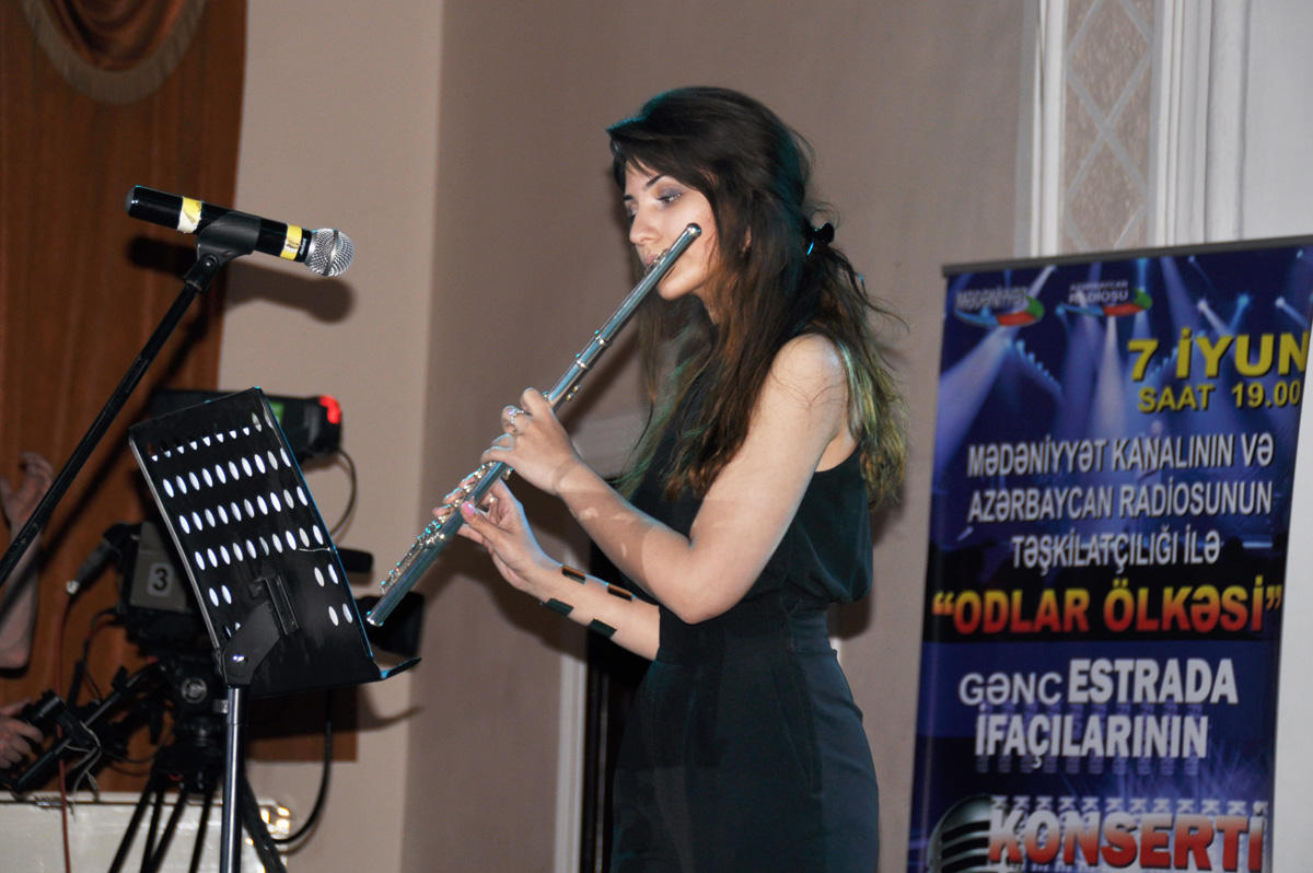 "Страна огней" нашей молодежи: История зарождения эстрадной музыки в Азербайджане (ФОТО)