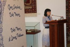 В Баку проходит Международный форум поэтесс, посвященный Хуршидбану Натаван (ФОТО)