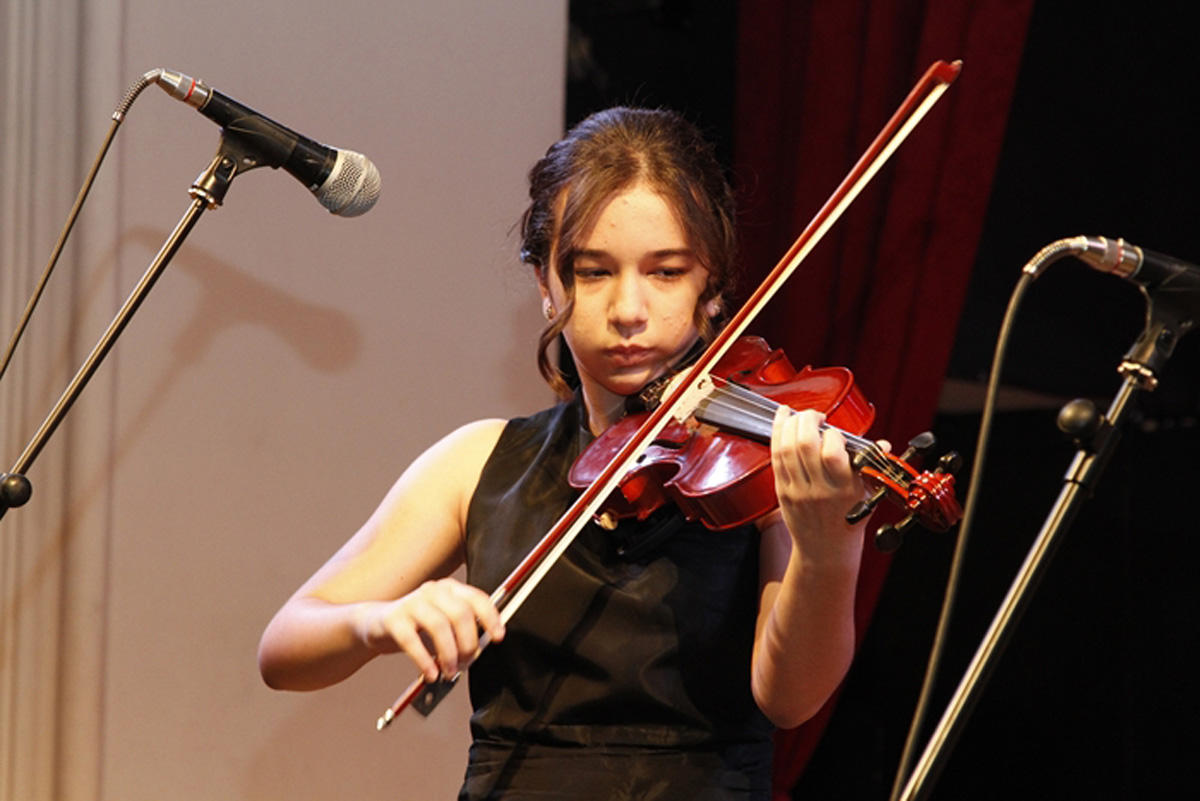 Дети вспоминают Рашида Бейбутова (ФОТО)