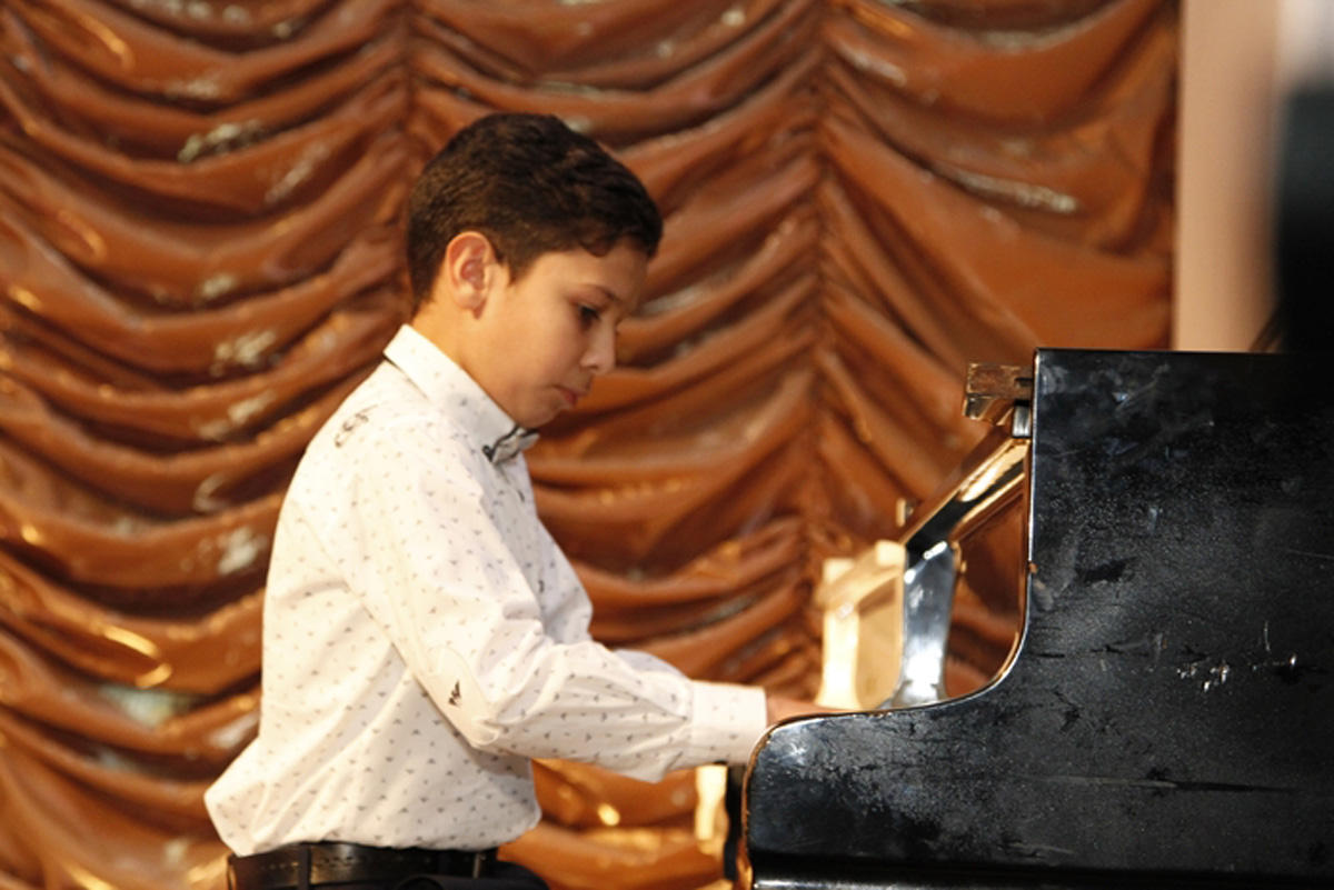 Дети вспоминают Рашида Бейбутова (ФОТО)