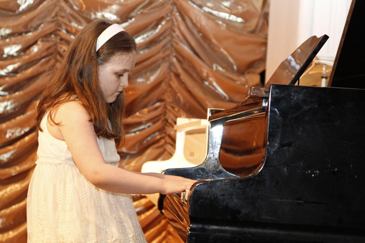 Дети вспоминают Рашида Бейбутова (ФОТО)