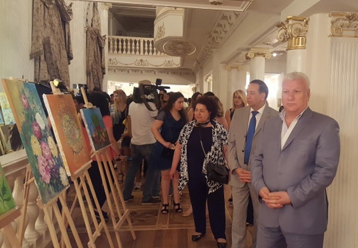 В Баку отмечают юбилей прославленного мастера смеха Гаджибабы Багирова (ФОТО)