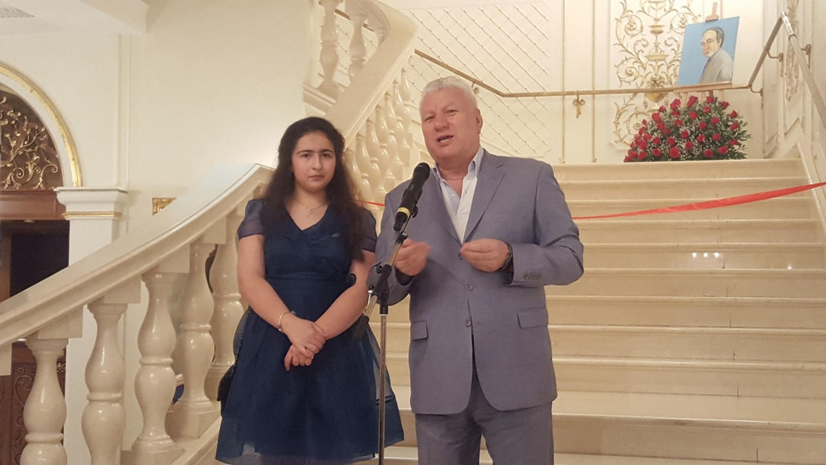 В Баку отмечают юбилей прославленного мастера смеха Гаджибабы Багирова (ФОТО)