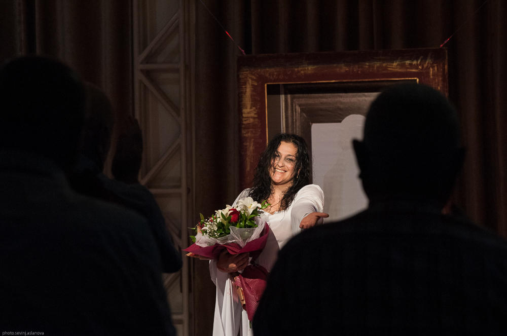 Голос одинокой азербайджанской актрисы: Еще можно жить, можно дышать! (ФОТО)