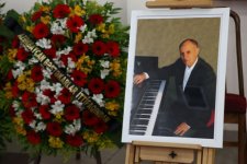 В Баку простились с известным композитором Рауфом Алиевым (ФОТО)