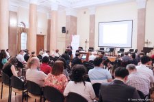 В Баку прошла конференция "Восстановление позабытых образцов народного творчества" (ФОТО)