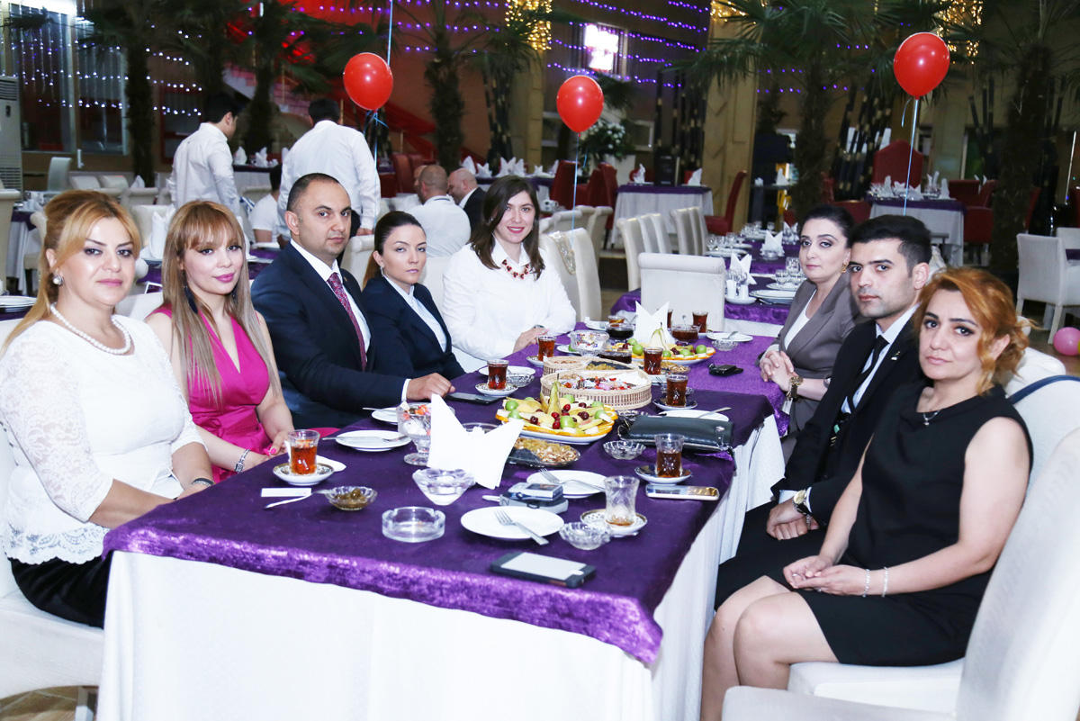 В Баку прошел вечер "Подари детям радость" с участием звезд эстрады (ФОТО)