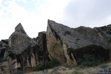 Путешествие в Гобустан: От наскальных рисунков До современных технологий (ФОТО)