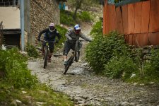 Чешские экстремалы-велобайкеры покорили горы Азербайджана (ФОТО)