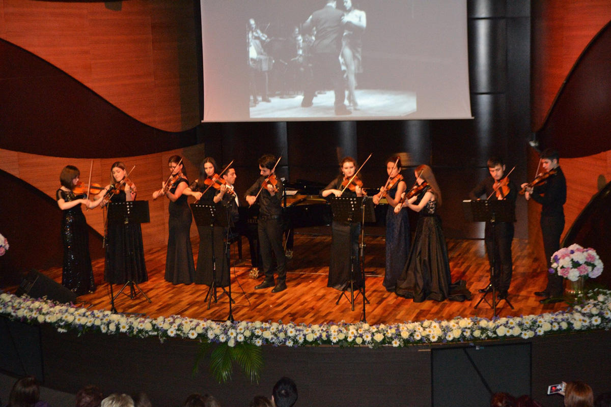 Концерт в Международном центре мугама, посвященный Дню национального спасения (ФОТО)