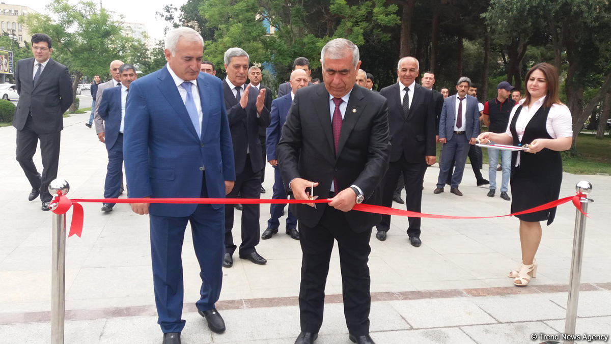 Открылся подземный пешеходный переход на одном из проспектов Баку (ФОТО)