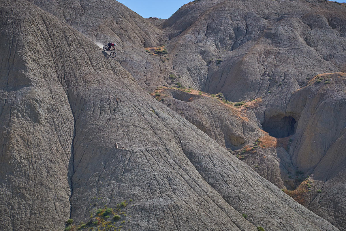 Чешские экстремалы-велобайкеры покорили горы Азербайджана (ФОТО)