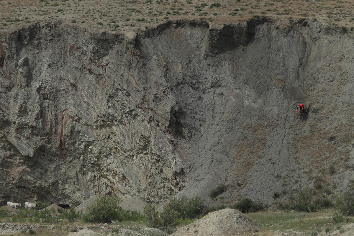 Чешские экстремалы-велобайкеры покорили горы Азербайджана (ФОТО)