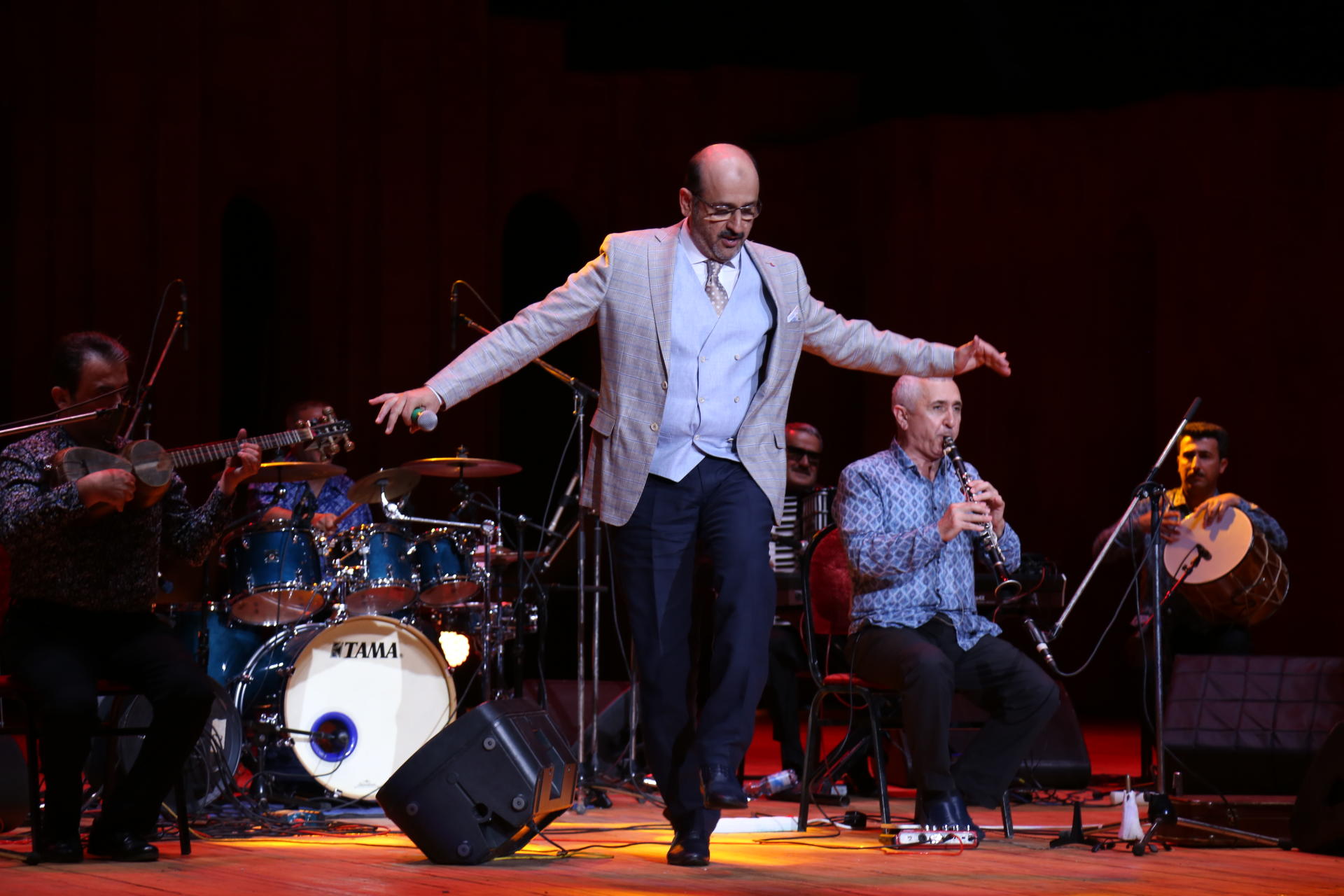 Холодное лето в Баку, или Горячий концерт Эюба Ягубова (ФОТО)