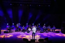 Холодное лето в Баку, или Горячий концерт Эюба Ягубова (ФОТО)