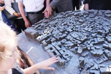 В Баку представлен уникальный проект – макет Ичери шехер в бронзе для слепых (ФОТО)