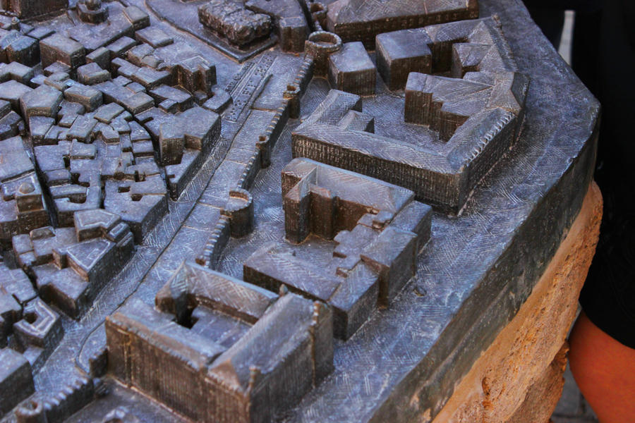 В Баку представлен уникальный проект – макет Ичери шехер в бронзе для слепых (ФОТО)