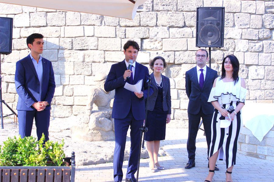 В Баку представлен уникальный проект – макет Ичери шехер в бронзе для слепых (ФОТО)