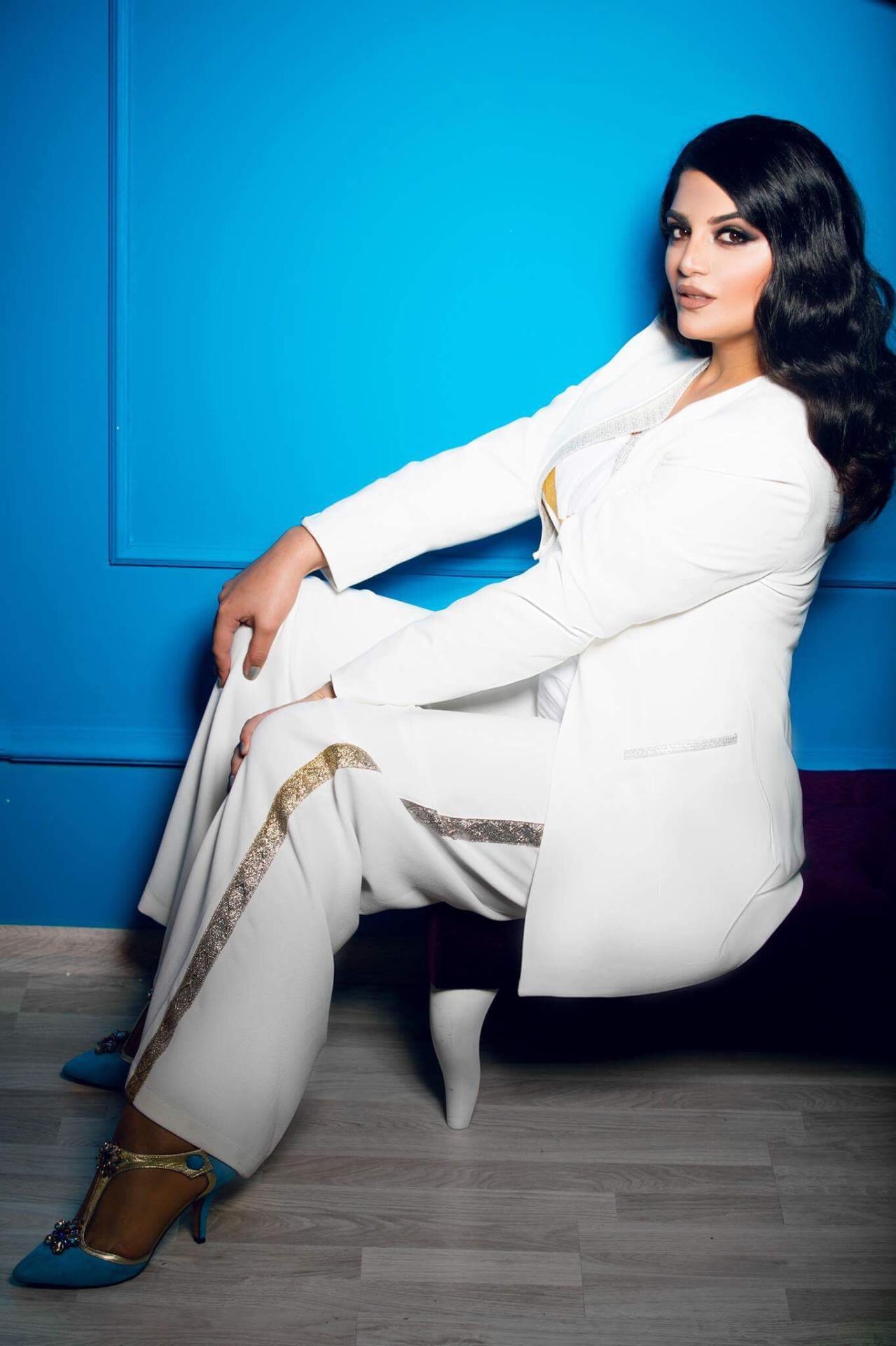 Певица из Турции проведет в Баку конкурс среди супермам (ФОТО, АУДИО)