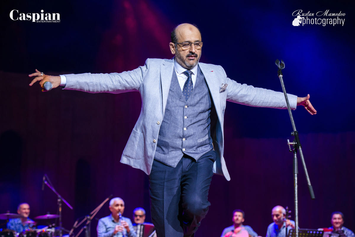 Эюб Ягубов: Так танцует только настоящий бакинец (ВИДЕО, ФОТО)