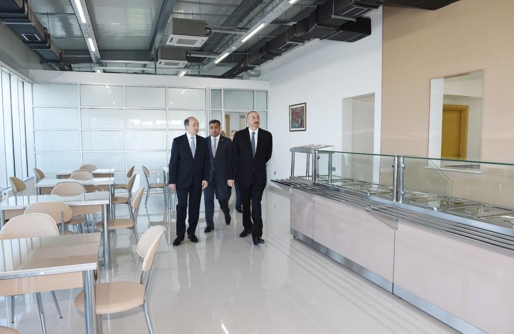 Президент Ильхам Алиев принял участие в открытии нового административного здания Наримановского районного суда (ФОТО)