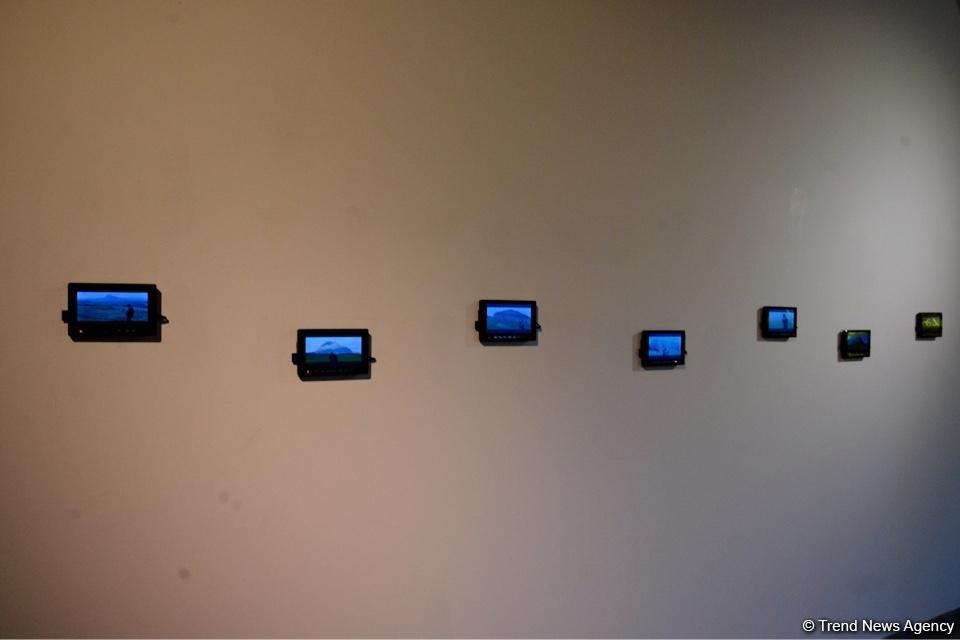 В Yay Gallery открылась выставка "Между морем и горами" (ФОТО)