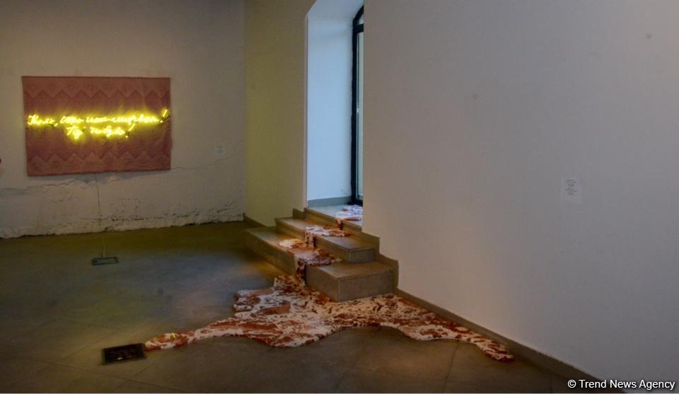 В Yay Gallery открылась выставка "Между морем и горами" (ФОТО)