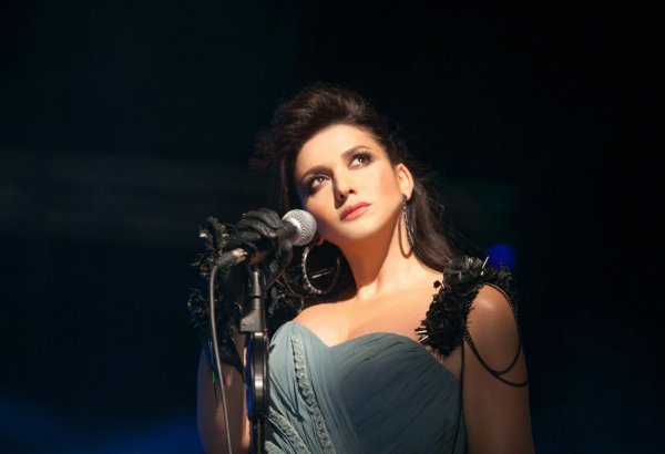 Жаркое лето Жасмин в Баку