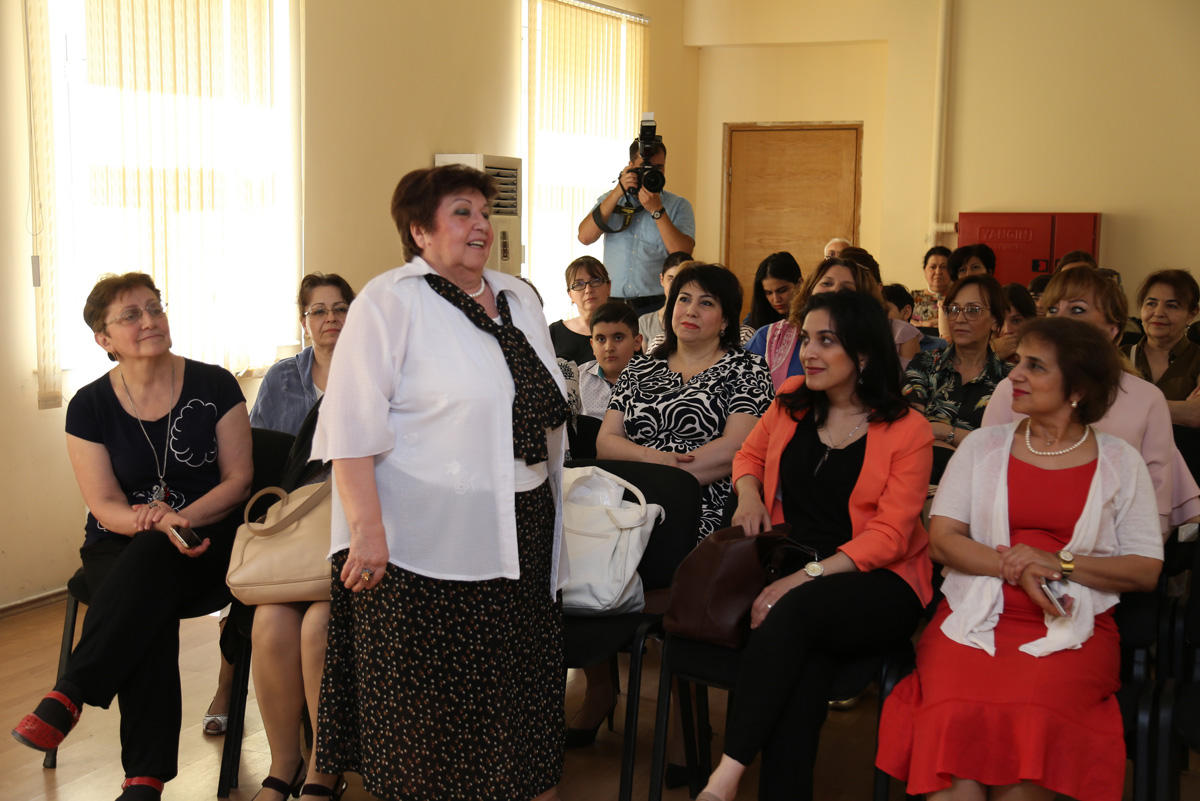 В Баку прошла презентация восьми новых книг и учебных пособий (ФОТО)