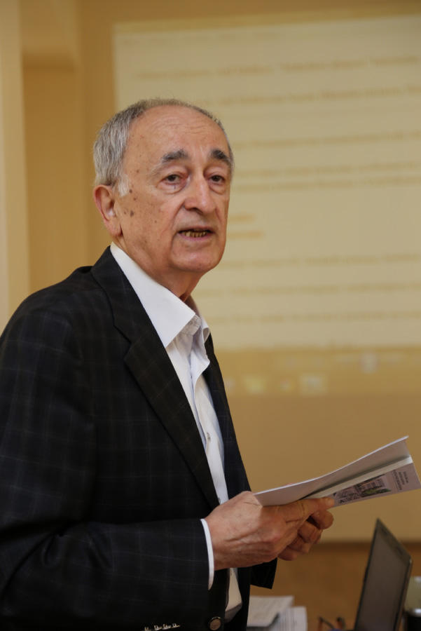 В Баку прошла презентация восьми новых книг и учебных пособий (ФОТО)