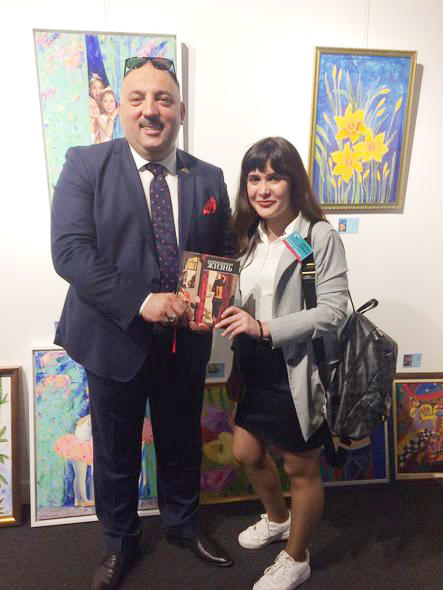 Бахрам Багирзаде презентовал в Бельгии книгу "Непридуманная жизнь" (ФОТО)