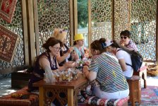 В развлекательной зоне F1 Village в Баку (Фотосессия)