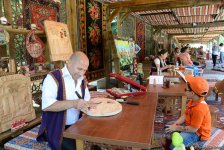 В развлекательной зоне F1 Village в Баку (Фотосессия)