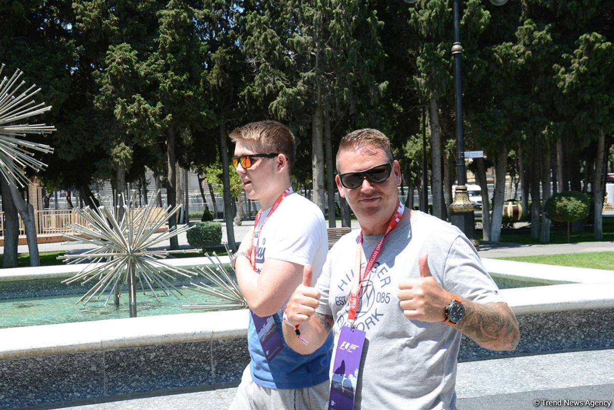 В развлекательной зоне F1 Village в Баку (Фотосессия)