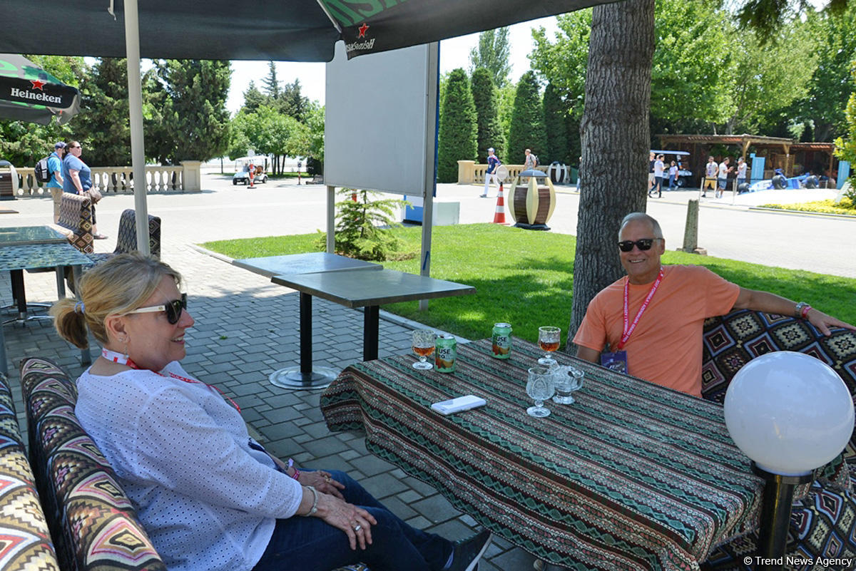 В развлекательной зоне F1 Village в Баку (Фотосессия)