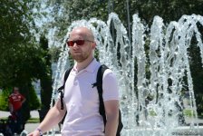 В развлекательной зоне F1 Village в Баку проходит автограф-сессия пилотов Формулы 1 (ФОТОСЕССИЯ)