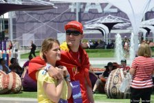 В развлекательной зоне F1 Village в Баку проходит автограф-сессия пилотов Формулы 1 (ФОТОСЕССИЯ)