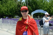 В развлекательной зоне F1 Village в Баку проходит автограф-сессия пилотов Формулы 1 (ФОТОСЕССИЯ)