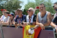 В развлекательной зоне F1 Village в Баку проходит автограф-сессия пилотов Формулы 1 (ФОТОСЕССИЯ)