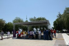 В развлекательной зоне F1 Village в Баку проходит автограф-сессия пилотов Формулы 1 (ФОТОСЕССИЯ)