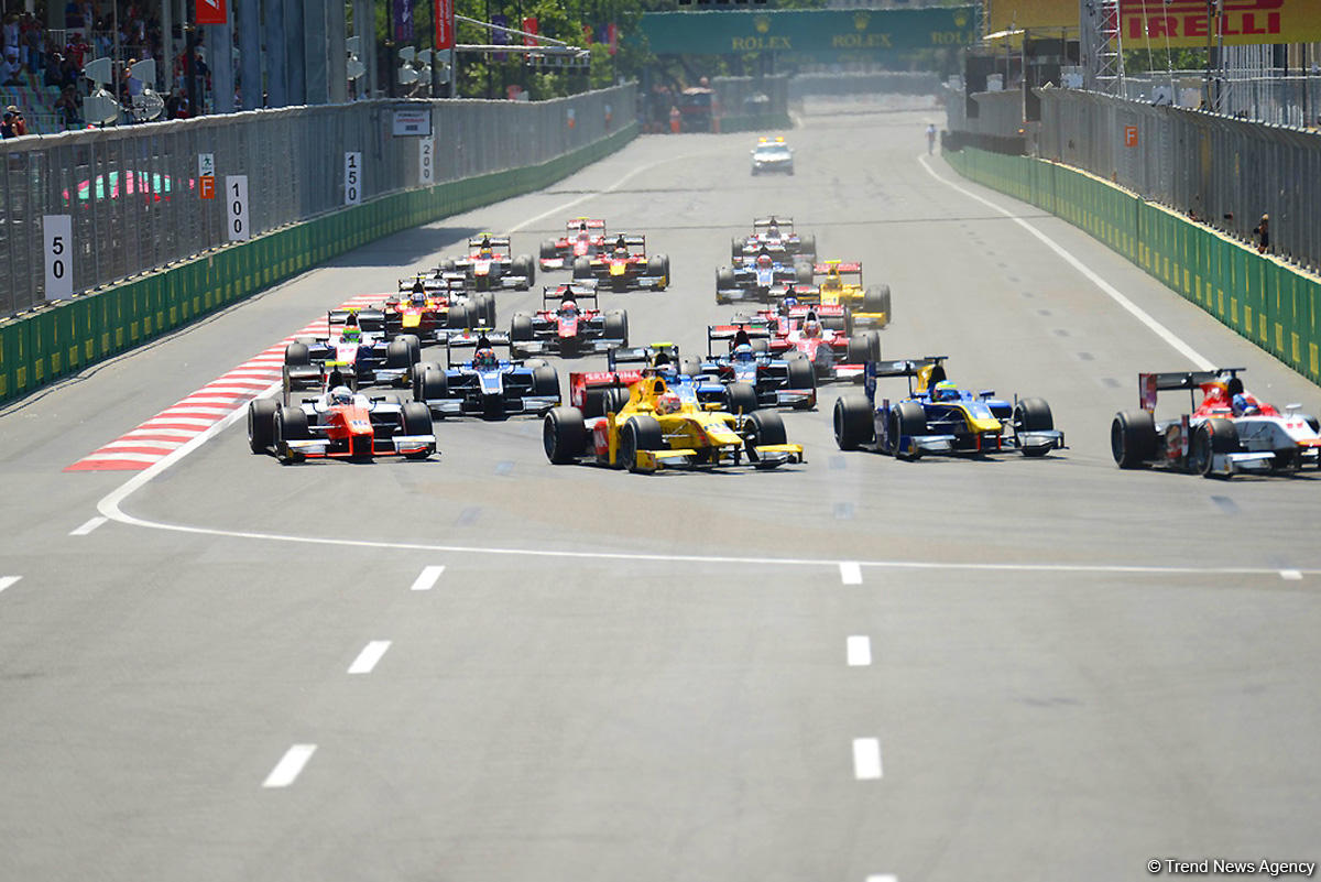 В Баку стартовала вторая гонка в классе FIA Formula-2 (ФОТО)